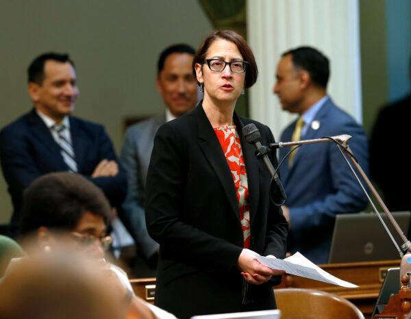 California Assemblywoman Laura Friedman, D-Glendale, urges lawmakers to approve her measure to ban the manufacture and sale of new fur products, in Sacramento, Calif., on May 28. 2019. (Rich Pedroncelli/AP Photo)