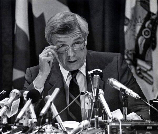 Alberta Premier Peter Lougheed speaks at a news conference in file photo from 1984. (The Canadian Press/Staff)