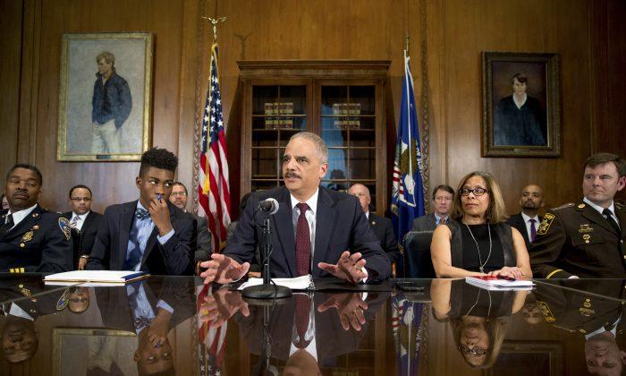 Attorney General Holder Wants Felons to Have the Right to Vote