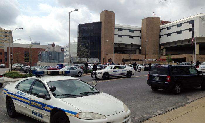 Suspect Fires Gun, Attempts to Enter Jewish School in Memphis
