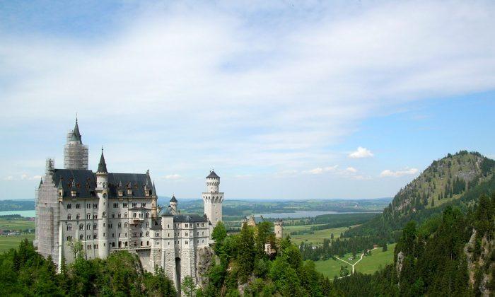 Bavaria: Fairy-Tale Castles and BMW World