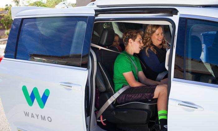 Waymo, Cruise Win Approval for 24/7 Paid Services in San Francisco
