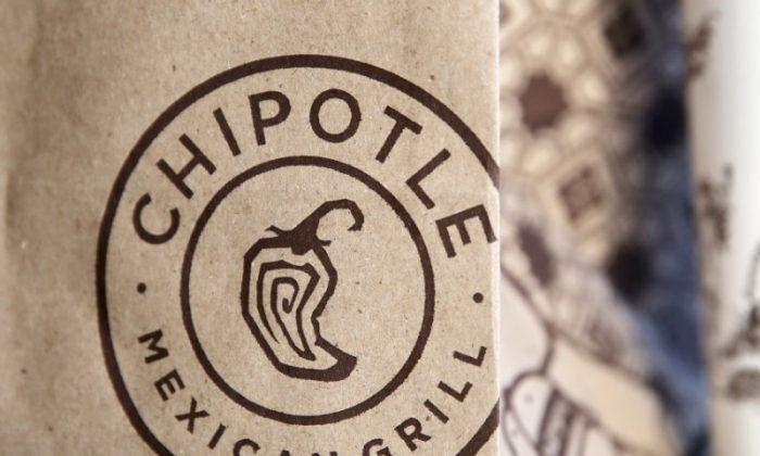 MMA Announcer Jimmy Smith Finds 14 Staples in Chipotle Burrito