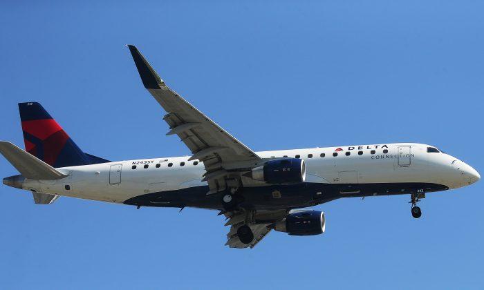 Delta Plane 'Did Nose Dive, Twice,' Makes Emergency Landing: Reports