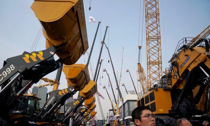 Construction Machine Makers Brace for Weaker China Sales as Economy Slows
