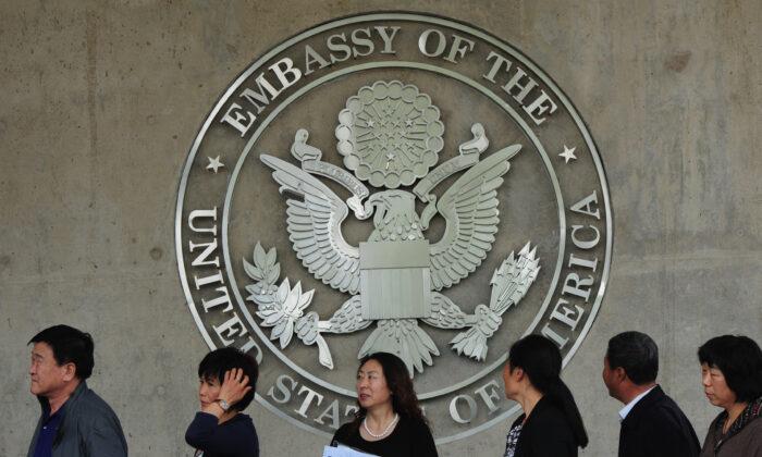 More Than 500 Chinese STEM Students Denied Visa to the US