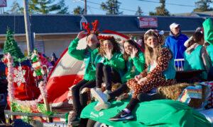 Christmas Parade Reignites the American Spirit in a Delaware Town
