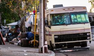 Los Angeles Bans Overnight Parking for RVs in Venice