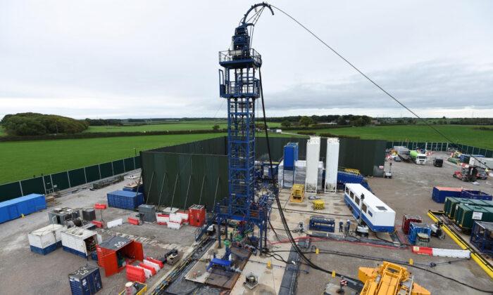 UK Government Urged to Halt Sealing of Fracking Wells Amid Energy Crisis