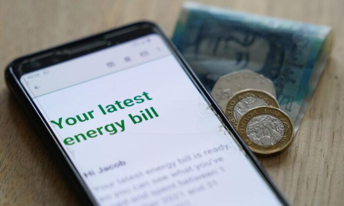 Energy Bill Freeze Will Go Ahead Despite Queen’s Mourning Period, Downing Street Says