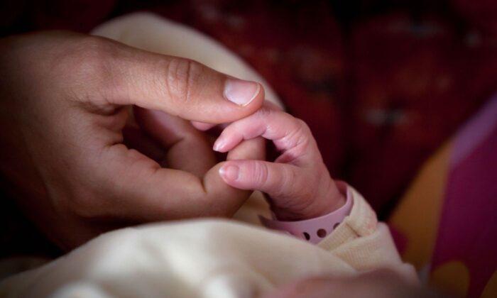 Baby Born in Philippines Announced as World’s 8 Billionth Person
