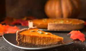 Healthy Pumpkin Pie with Pecan Crust (Recipe)