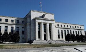 Banks Tighten Lending Standards in Wake of Failures: Fed Survey