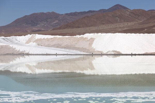 Lithium-rich brine dries in an evaporation pond at a lithium mine in Salar de Atacama, Chile, on Aug. 24, 2022. (John Moore/Getty Images)