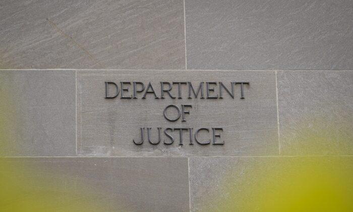 US Government Contractor Arrested on Espionage Charges