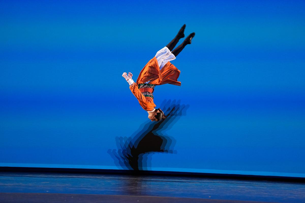 Adam Parker in the preliminary round of the NTD International Classical Chinese Dance Competition in Purchase, New York, on Sept. 7, 2023. (Larry Dye)