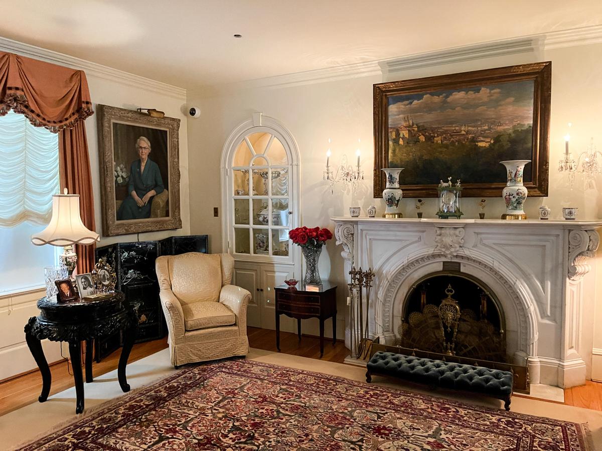 At one end of the living room is a marble fireplace, removed from the White House in 1873 by President Ulysses Grant, and given to the Eisenhowers as an anniversary gift by the White House staff. (Lynn Topel)