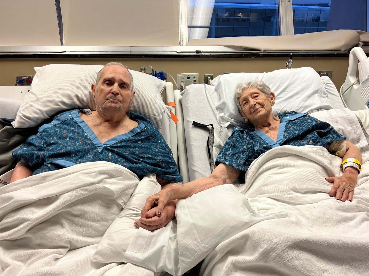  Mr. and Ms. Stevens held hands one more time before the former passed away. (Courtesy of Vanderbilt University Medical Center)