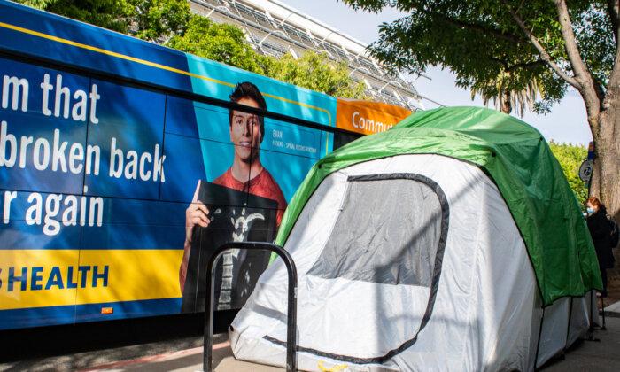 Sacramento to Consider Daytime Ban on Homeless Camps