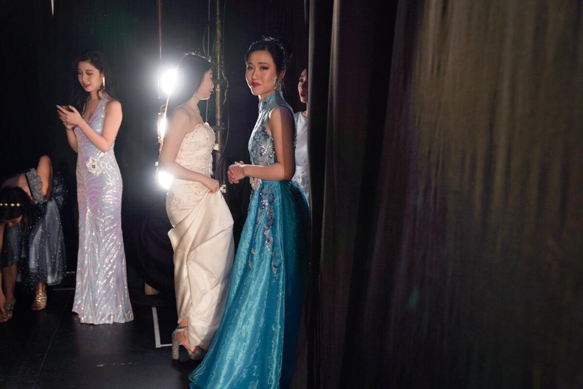 NTD Global Chinese Beauty Pageant contestants in Purchase, N.Y., on Sept. 27, 2023. (Samira Bouaou/The Epoch Times)