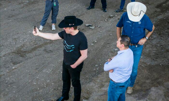 Elon Musk Visits Southern Border for an 'Unfiltered' View of the Situation