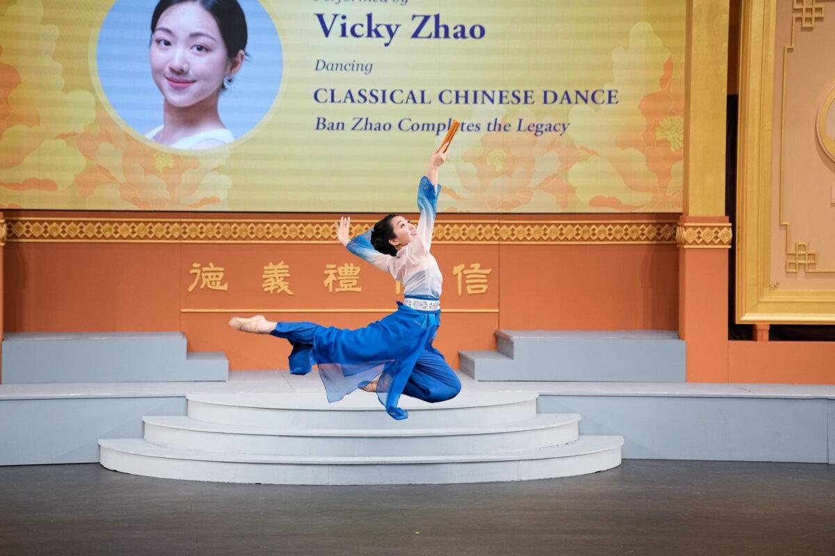 Vicky Zhao performs classical Chinese dance for her talent showcase at the inaugural NTD Global Chinese Beauty Pageant in Purchase, N.Y., on Sept. 30, 2023. (Larry Dye/The Epoch Times)