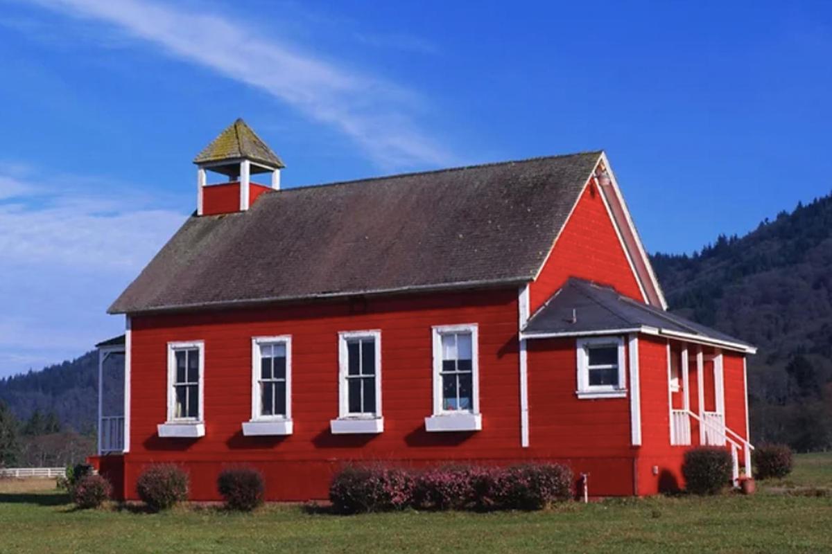 The Little Red Schoolhouse outside Petersburg, Virginia. (Courtesy of <a href="https://www.facebook.com/TheRedBarnFarmVA/">The Red Barn Farm</a>)