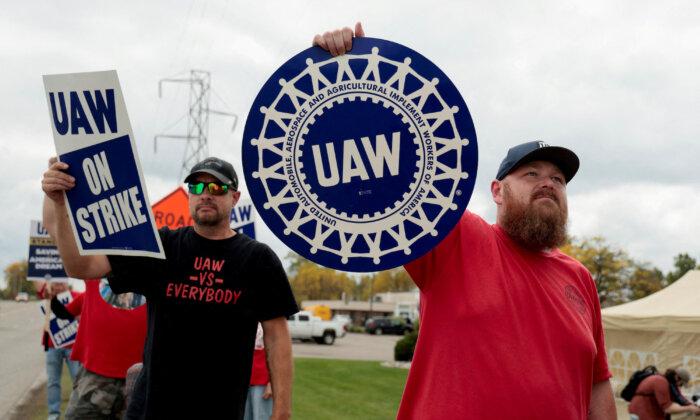 UAW, Automakers Should Fight Washington, Not Each Other