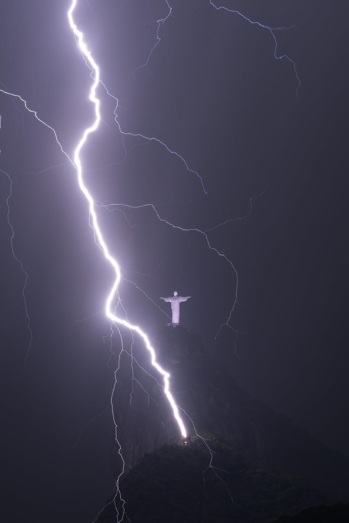 "Divine Power" by Fernando Braga was the Public Vote Winner. (Courtesy of Fernando Braga via Weather Photographer of the Year)