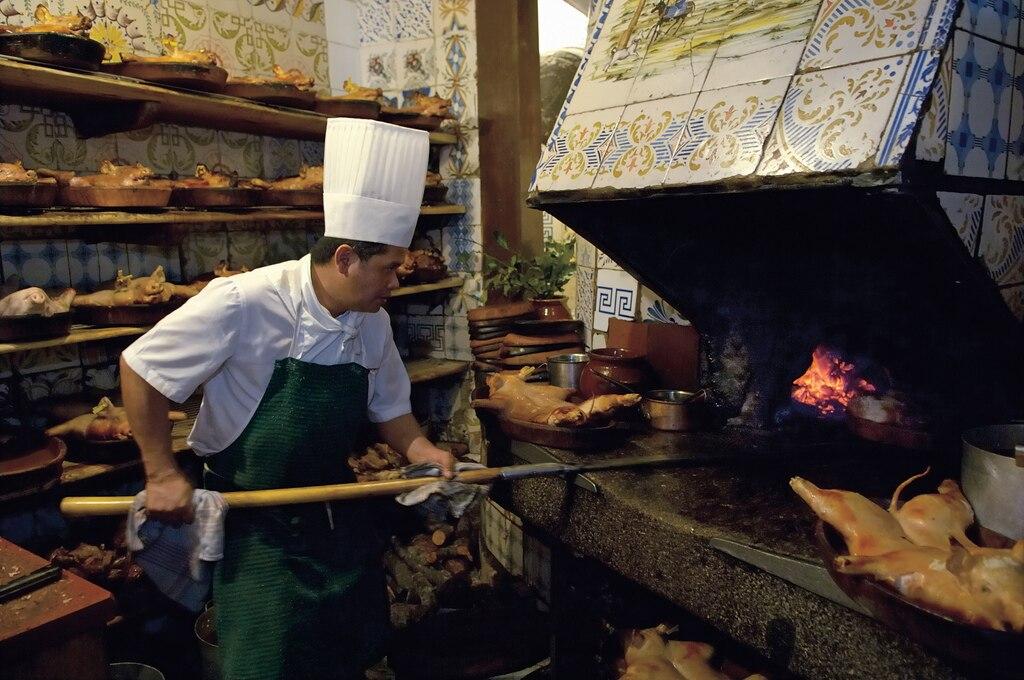 The antique oven in Sobrino de Botín dates back to when the restaurant was founded in 1725. (Max Alexander/PromoMadrid/CC BY 2.0)