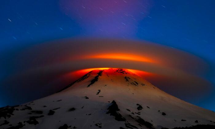 Photo of Dramatic Cloud Rings Over a Volcano Wins ﻿Weather Photographer of the Year 2023