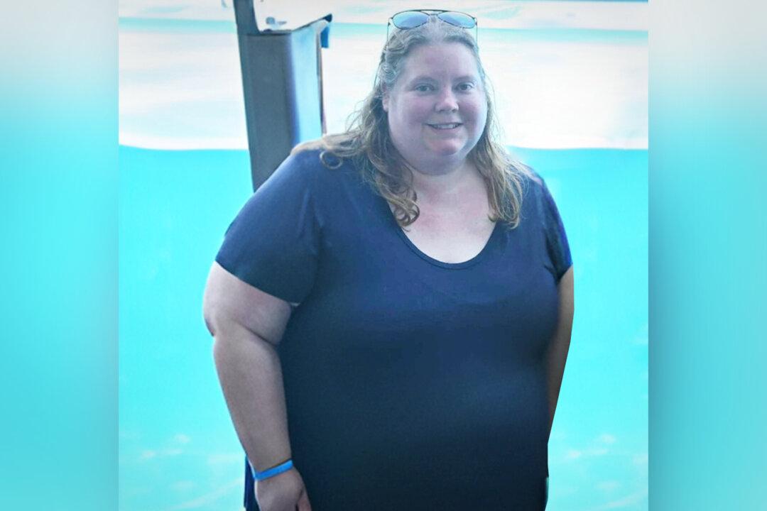 'It's So Worth It': 329lb Woman Sheds 200lbs, Credits It to Walking and Low-Carb Diet