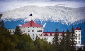A Grand Hotel Within the White Mountains