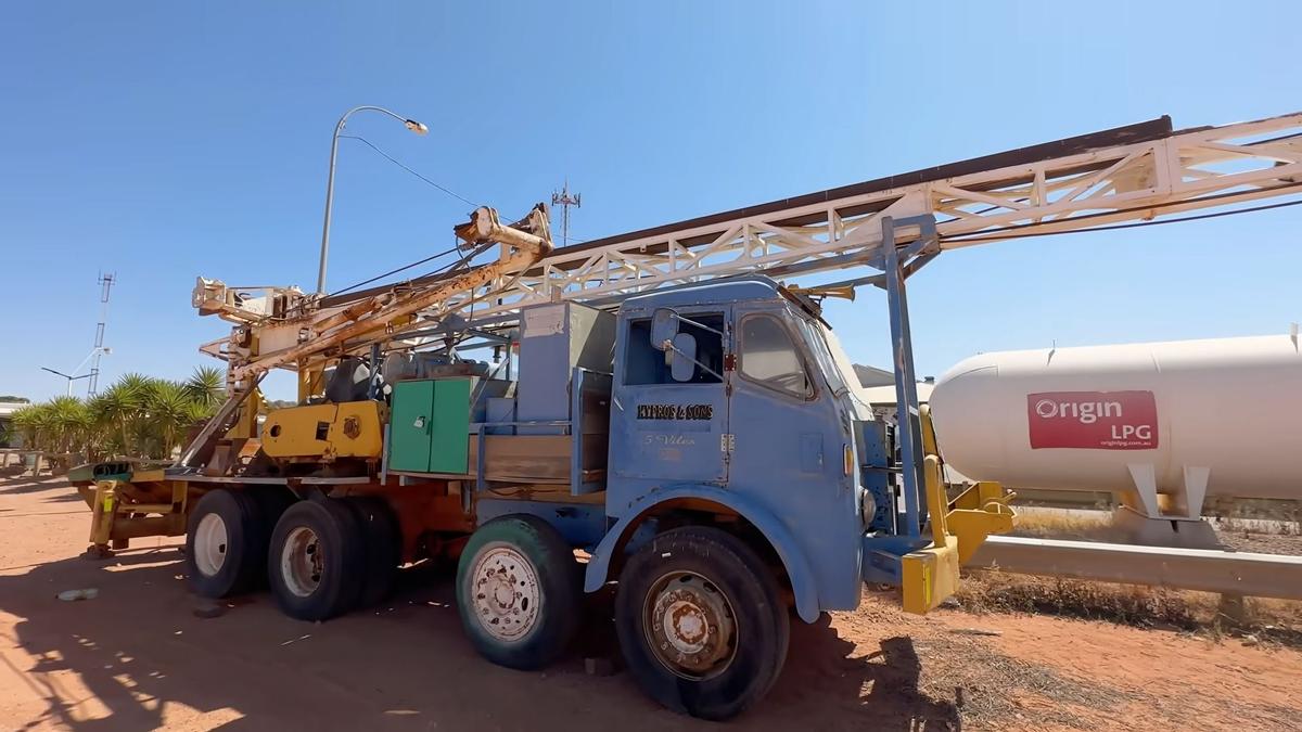 An old mining rig for sale in Coober Pedy. (Courtesy of Ben Morris YouTube Channel)