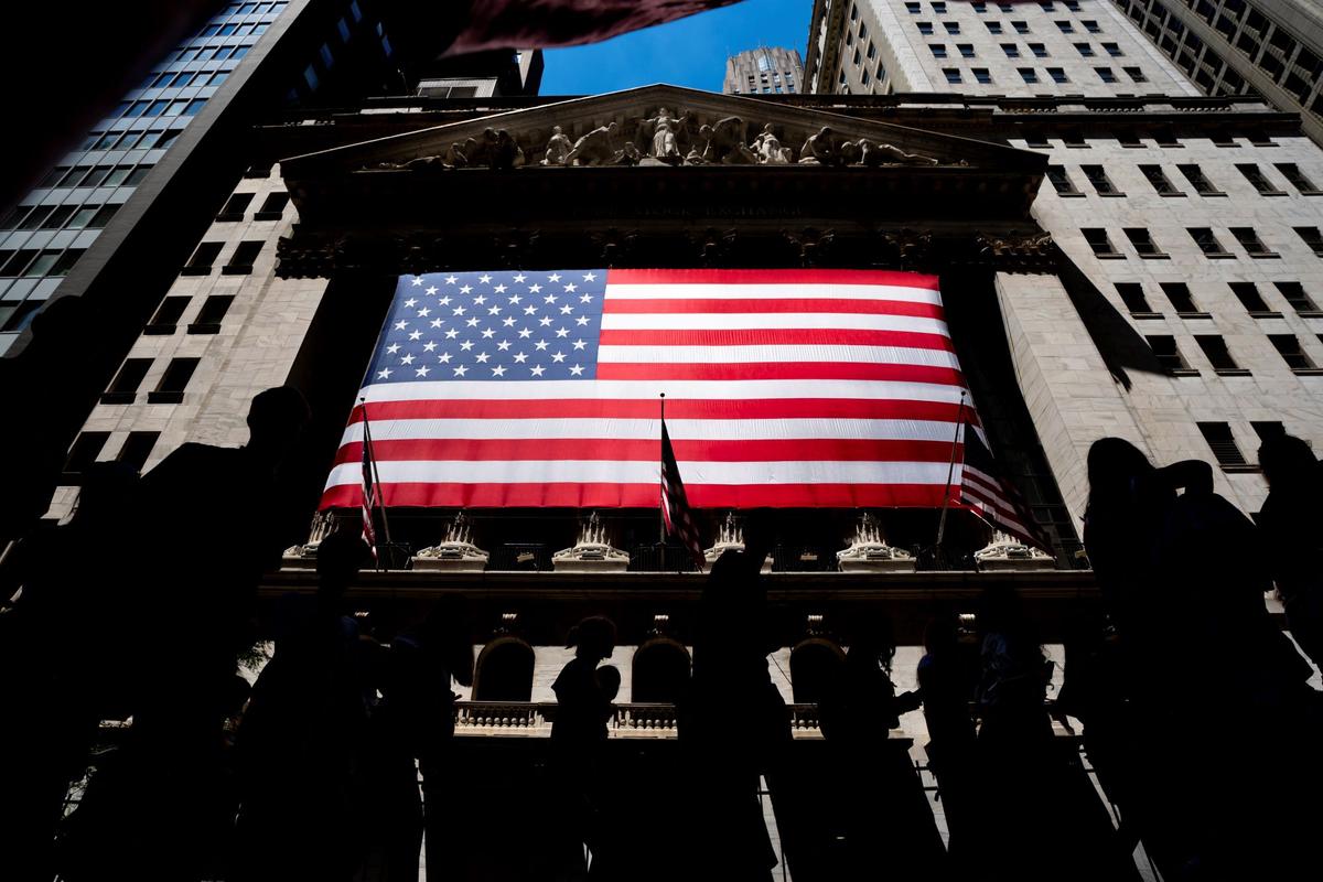 Stock Market Today: World Shares Mixed After Wall Street’s 3rd Straight Winning Week