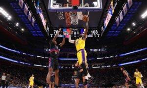 Lakers Bounce Back to Rout Detroit, Handing Pistons Team-Record 15th Straight Loss