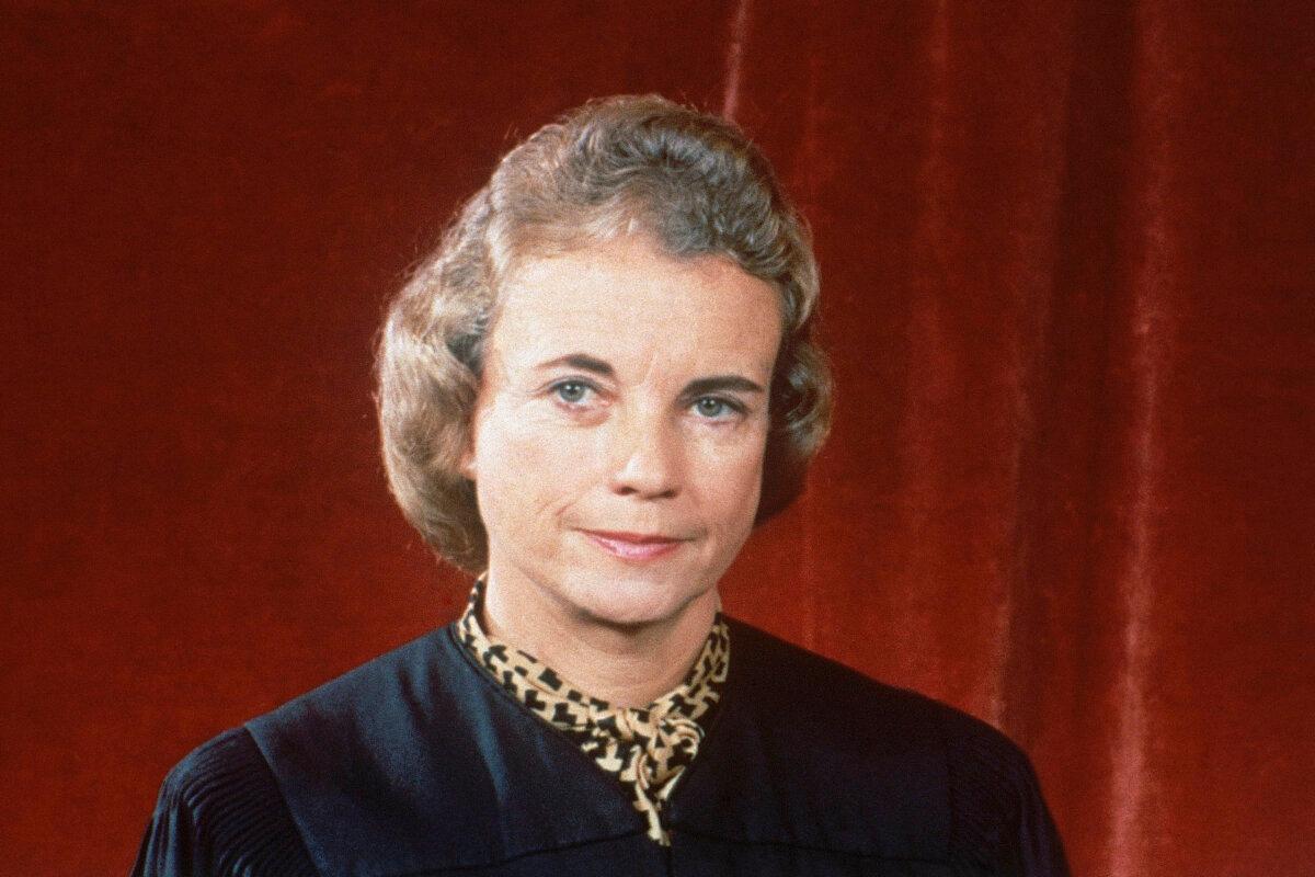 Supreme Court Justice Sandra Day O'Connor poses for a photo in 1982. (AP Photo)
