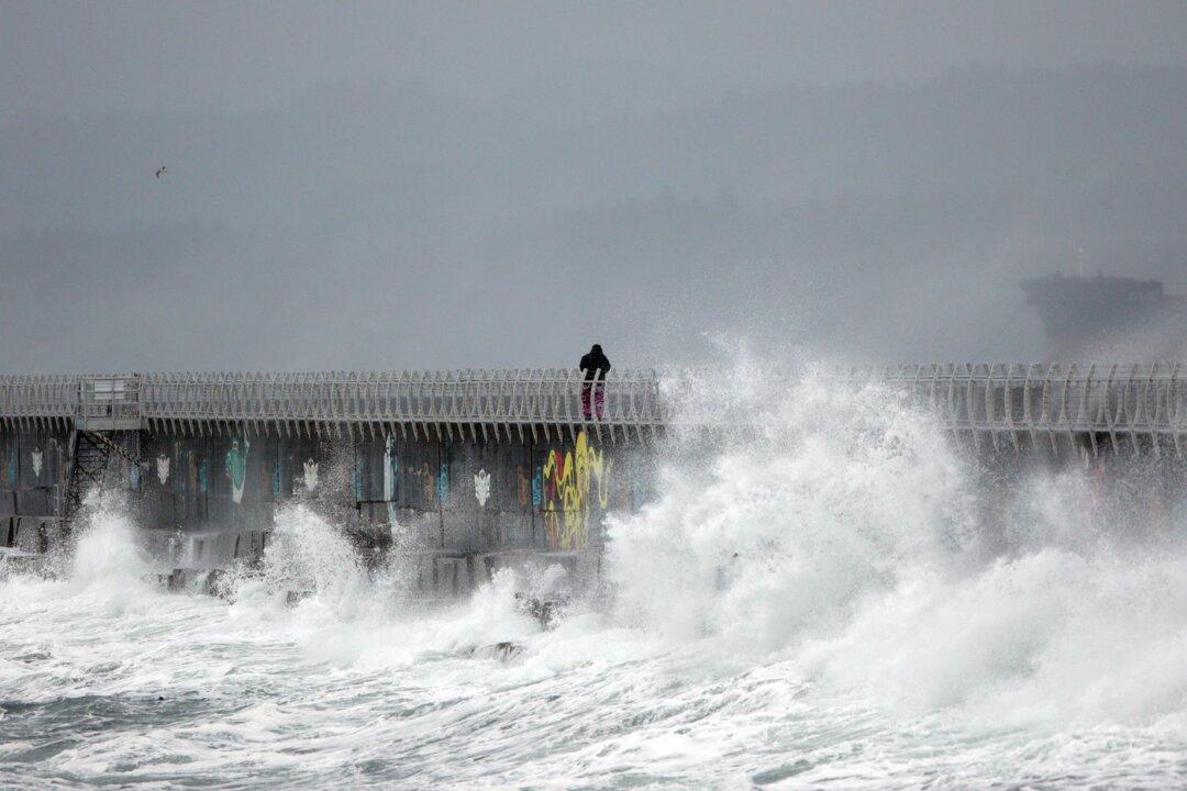 Atmospheric River Storm to Bring Heavy Rain to Southern BC, Environment Canada Says