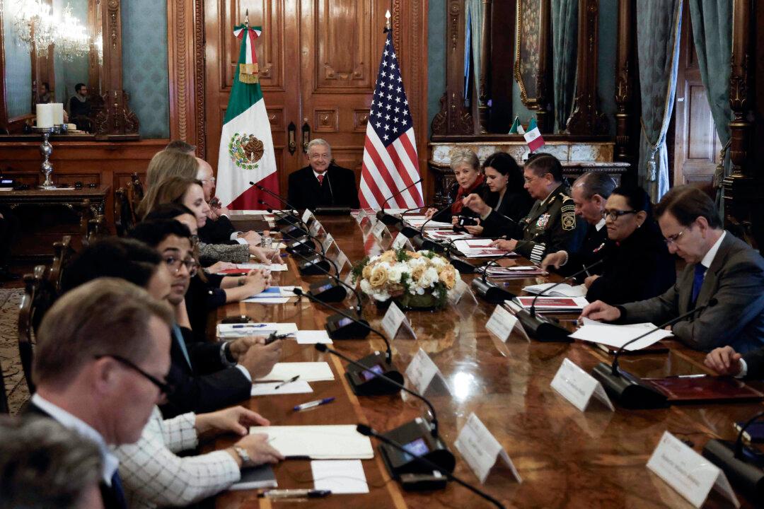 Blinken, Mayorkas Meet With Mexican President Amid Unprecedented Border Crisis