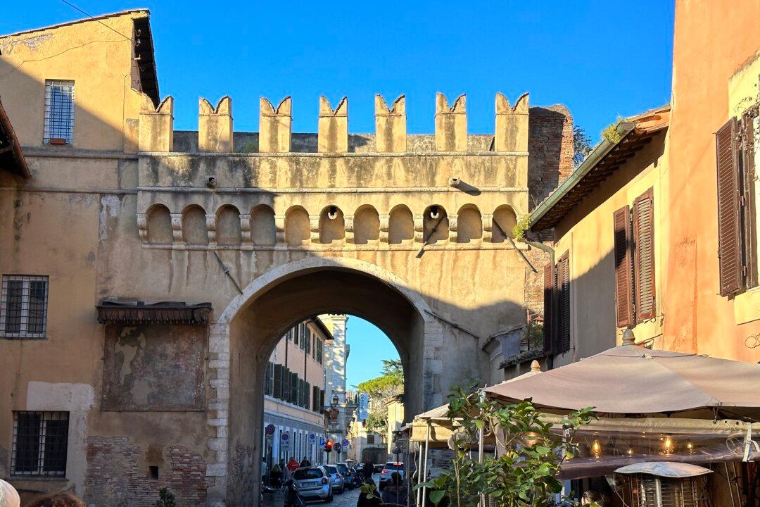 A Sunny Sunday in Rome: Pyramids, Markets, and Riverside Wonders