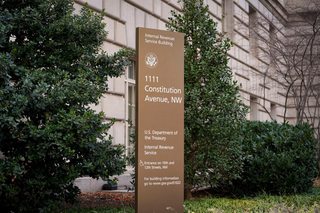 GOP AGs Warn IRS Against ‘Unconstitutional’ Direct Tax Filing