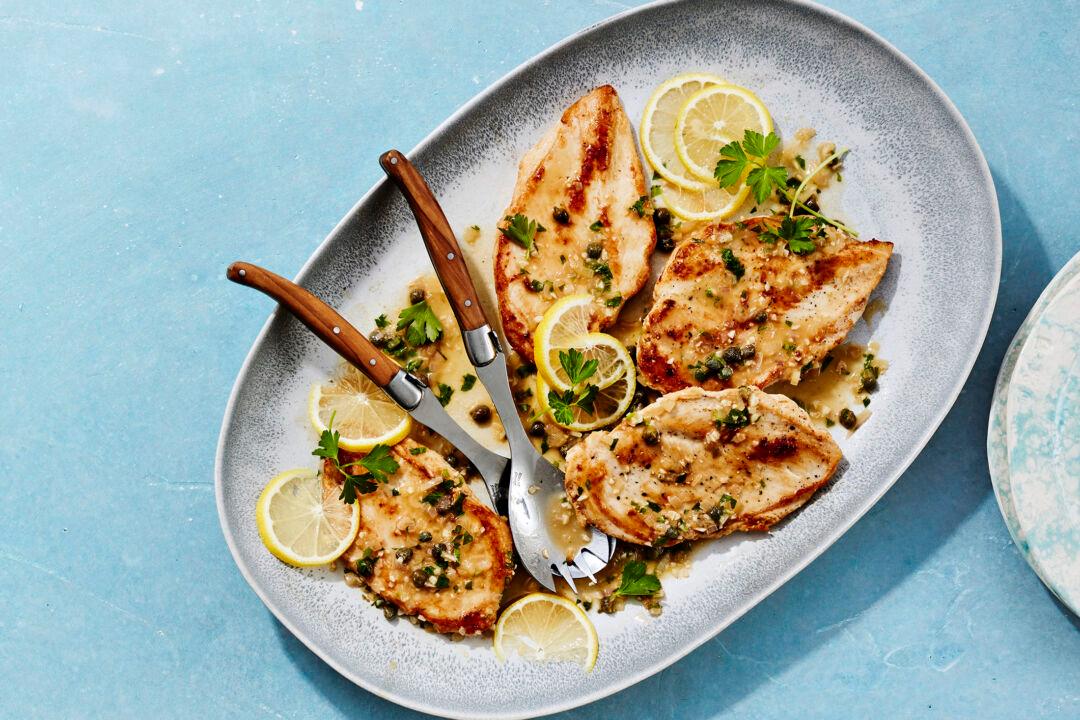 This Chicken Piccata Dish Features a Delicious, Low-Cal Sauce