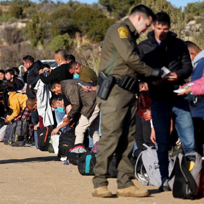 Number of Chinese Illegally Crossing US-Mexico Border Surges 500 Percent in San Diego Sector