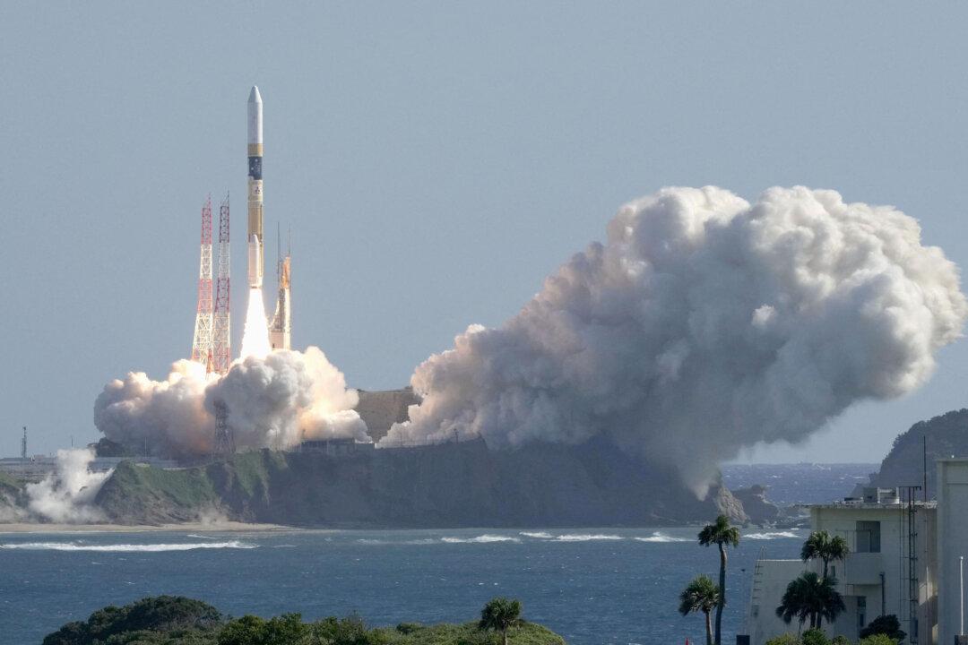Japan Counts Down to Precision ‘Moon Sniper’ Landing Mission