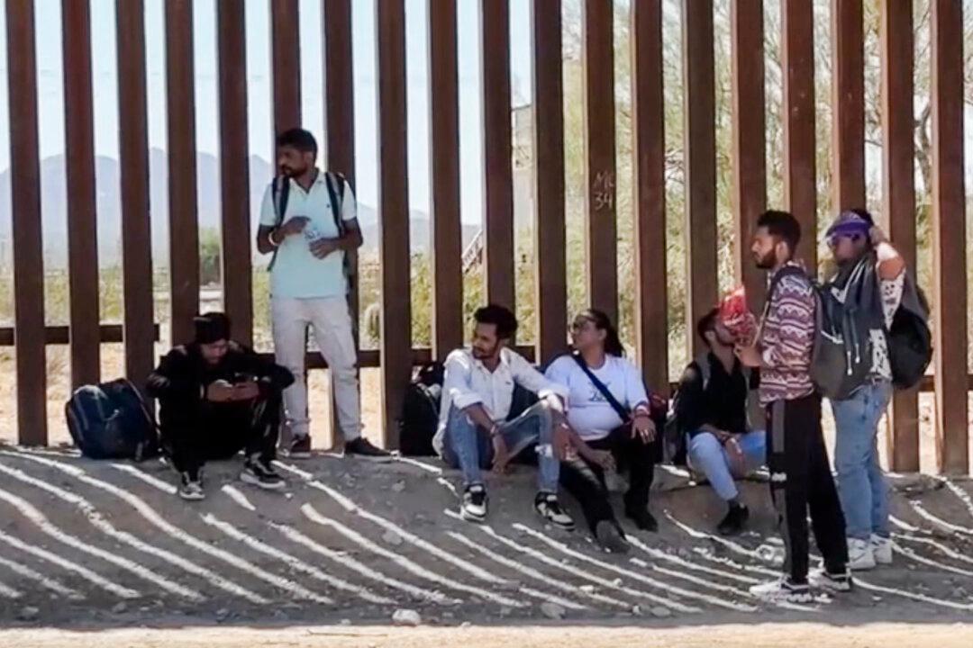 As Nation Remains Focused on Texas Border Standoff, Arizona Experiences Record Surge of Illegal Immigrants