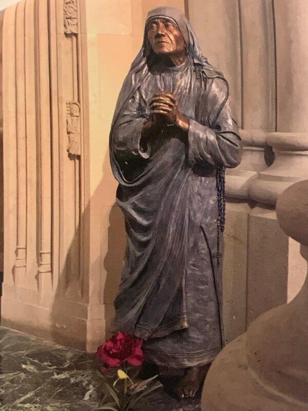 Mother Teresa, at St. Patrick's Cathedral, New York, by John Gilliam.