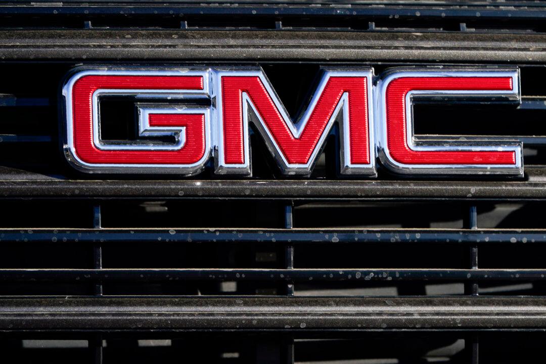 General Motors Is Recalling Over 323,000 Heavy-Duty Pickups