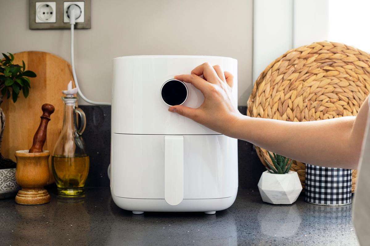 The air fryer is an excellent tool for frying food without the greasiness. (Hazal Ak/iStock/Getty Images Plus)