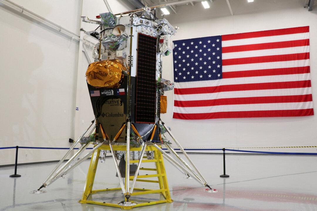 Launch of Private US Moon Lander Postponed by Technical Glitch in Florida