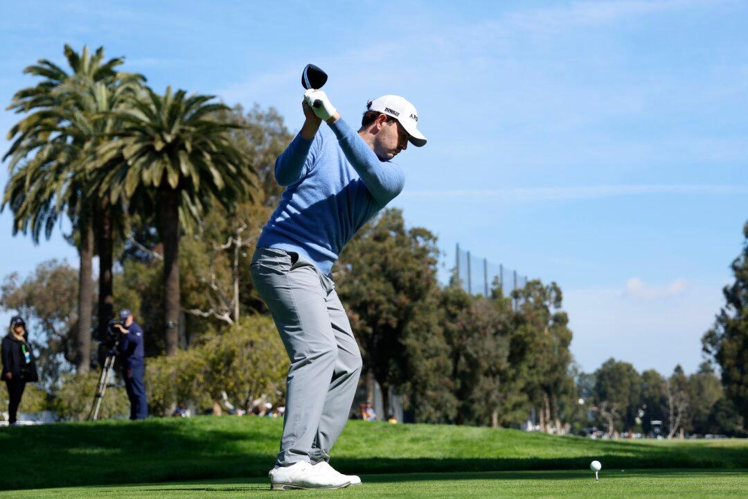Cantlay Leads at Riviera With a 64. Tiger Woods Ends His Return to Golf With a Shank